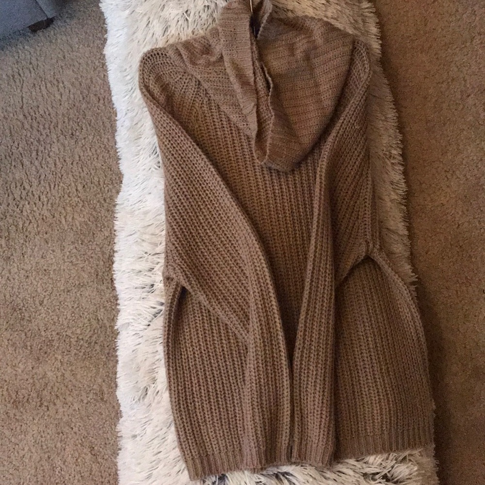 Long sleeve knitted sweater